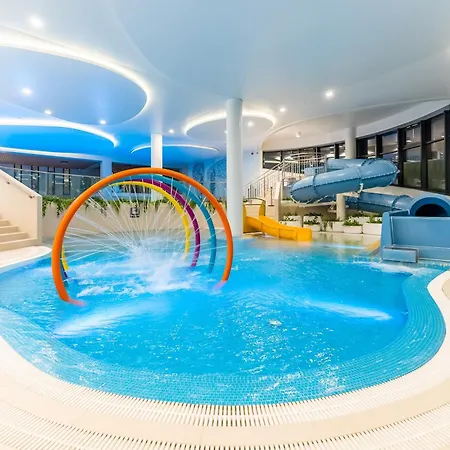 Polanki Aqua Family Premium - 3 Sypialnie - Private Garage - Pool & Access * كولوبرزيغ