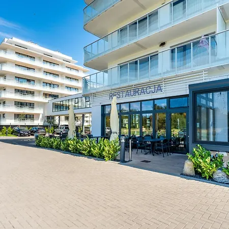 شقة Polanki Aqua Family Premium - 3 Sypialnie - Private Garage - Pool & Access كولوبرزيغ