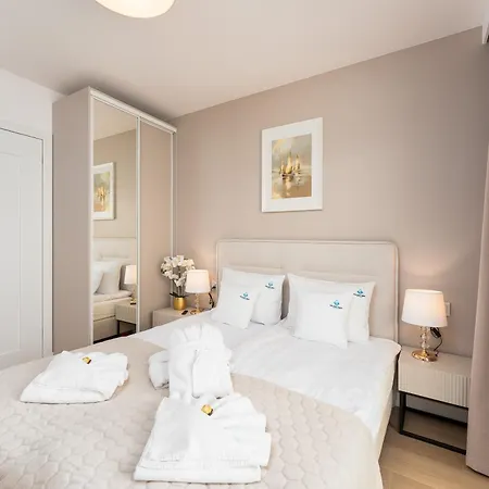 Polanki Aqua Family Premium - 3 Sypialnie - Private Garage - Pool & Access كولوبرزيغ