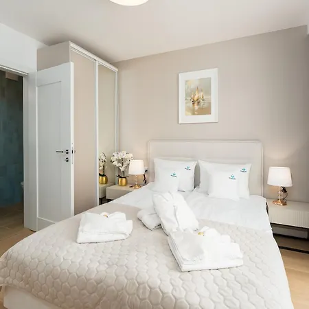 Polanki Aqua Family Premium - 3 Sypialnie - Private Garage - Pool & Access كولوبرزيغ
